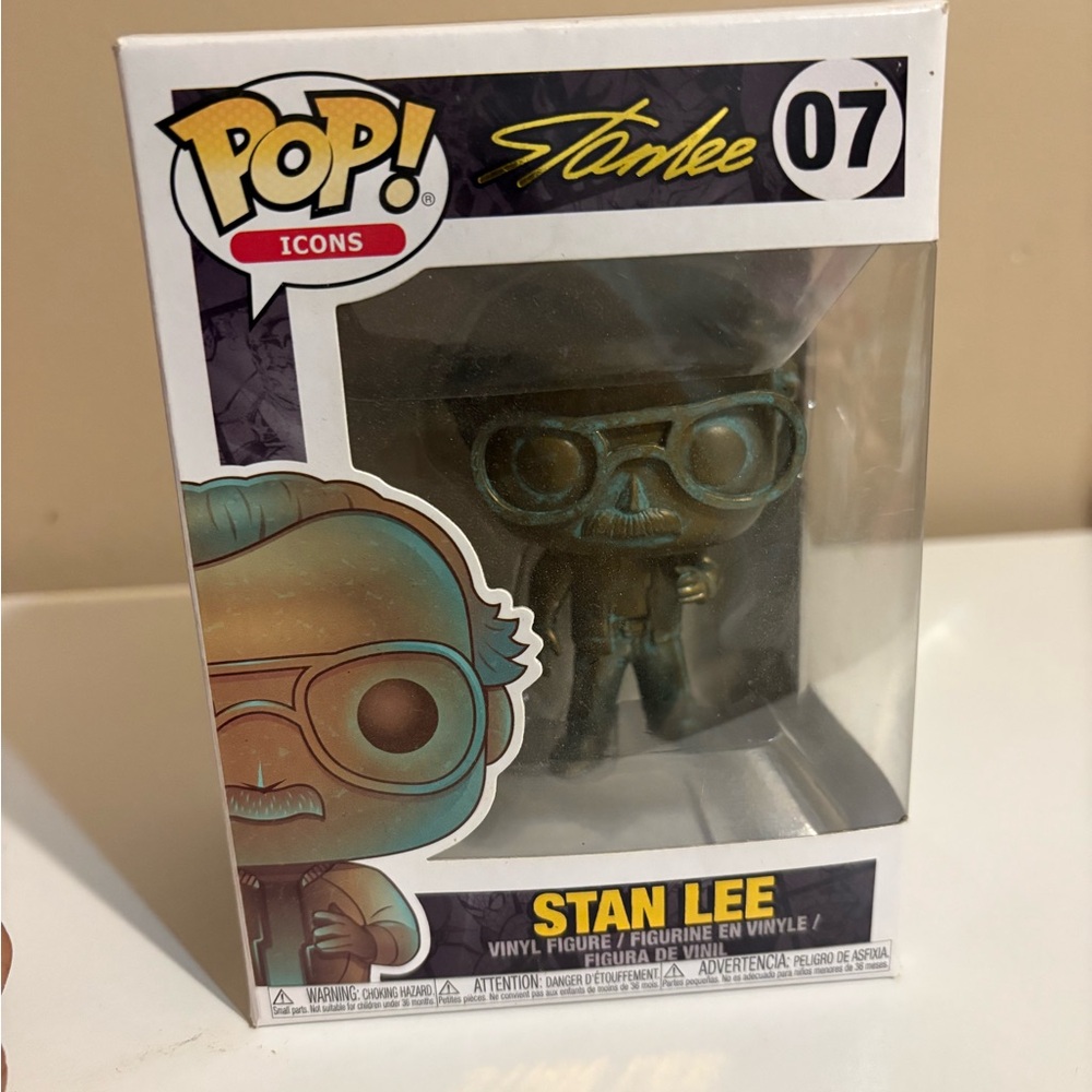 Stan Lee Pop! Icons Vinyl Figure
